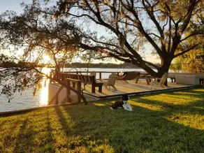 Sunset Beach Lake Front House - Image 5
