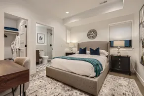 NEW Gorgeous Lake Front Property Centrally located - Image 4
