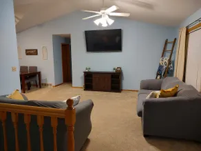 Home in Yankton near the lake - Image 3