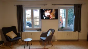 Live in style in a prime location - Image 3