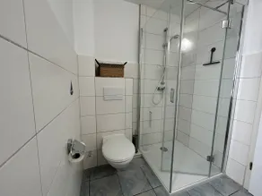 Live in style in a prime location - Image 4