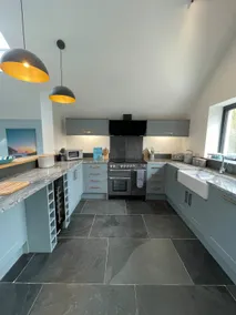 Gulland 4 Bed Sleeps 8 with Hot tub - Image 5