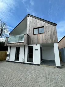 Gulland 4 Bed Sleeps 8 with Hot tub - Image 2