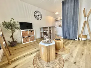 03. Elise's Corner: Cozy Accommodation with Patio! - Image 4
