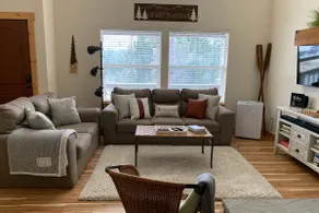 Mountain Lodge Retreat - Image 2