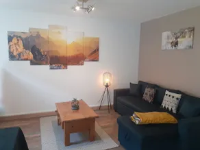 Beautiful apartment with terrace and free parking - Image 3