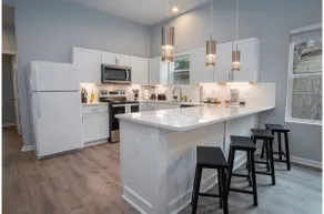 Your Dream Stay 4BR2BA Near Downtown Riverwalk - Image 5