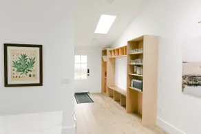 Stylish New Apartment Near Willard Beach w/ Yard - Image 2