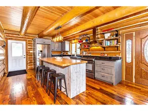 Cozy Log Cabin at the Lake - Image 3