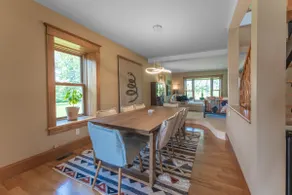 Luxury Hillside Farmhouse on The Bay of Quinte - Image 5
