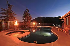 NEW! Yosemite Hills Family Retreat! - Image 3