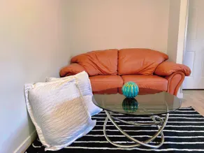 Brand New & Private Suite & King Size Bed &Romance - Image 4