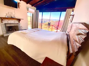 Double hydro, indoor fireplace and amazing view - Image 3