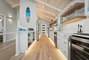 Grapeview- Luxury Waterfront Home w/ Hot Tub - Image 5