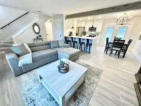 *Glass balcony retreat* Near 6-Flags & Beorne - Image 2