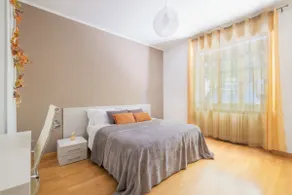 [Parking] Central, 2 Bedrooms, Family-Friendly - Image 5
