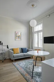 Renovated wooden apartment, with private parking - Image 4