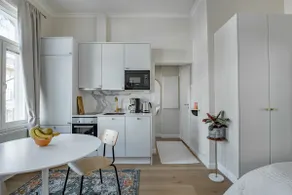 Renovated wooden apartment, with private parking - Image 5