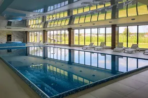 Paratroopers 10 | Elegant Apartment | Pool - Image 2
