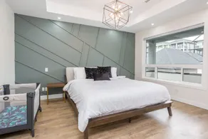 Gatsby`s Corner | King Bed | Near Parks & Golf - Image 4
