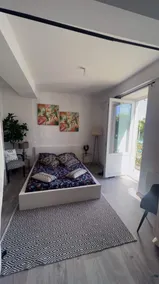 Private Apartment, Right Bank  - Image 2