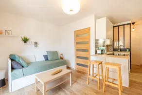 Quiet 2-room apartment, total disconnection - Image 5