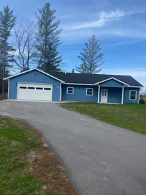 Beautiful River Front Home - Image 1