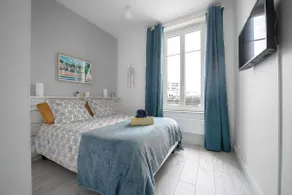 Luxury Apartment with Balcony in Vichy - Image 4
