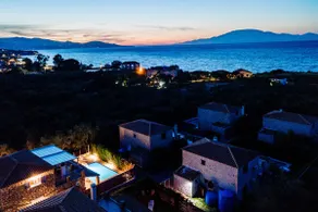 Villa Rosemarie - Luxurious Villa with Pool Just Steps Away from the Sea By Villa Mana Gers - Image 2
