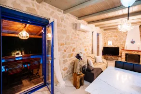 Villa Rosemarie - Luxurious Villa with Pool Just Steps Away from the Sea By Villa Mana Gers - Image 5