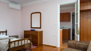 Fani's House Under Meteora - Image 4