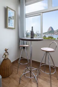 CHARMING APARTMENT ON BOTAFOGO BEACH - Image 2