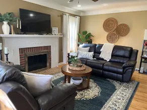 Cozy and Quiet Ranch Home - Image 3