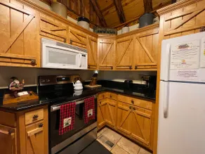Possum Lodge Cabin - Image 2