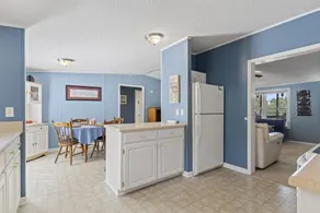 Lakefront house - private dock - Image 5