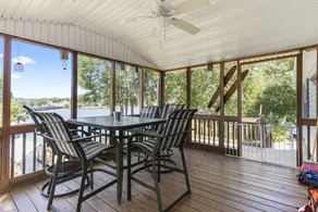 Lakefront house - private dock - Image 2