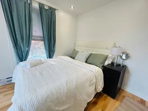 Great natural light Apartment in Historic Building - Image 2