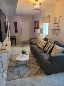 The Beverly Champagne Suite. - Image 5