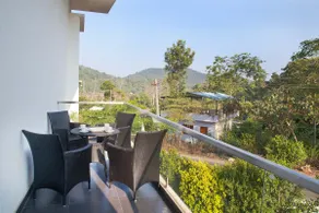 3BR Ivory Hill lncl BF Balcny Gardn Homestay Coorg - Image 2