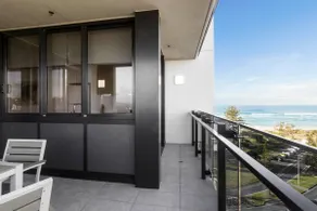 One Bedroom Panoramic Apartment! - Image 2