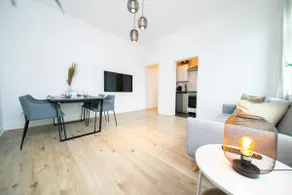 Deluxe Apartment | Central | Fair 15Min | Kitchen - Image 4