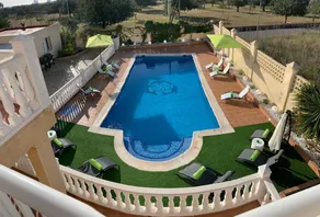 Villa med pool. Meget tæt på Ibiza og Playa d'en Bossa - Image 2