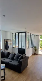 3 double bedrooms, linen, beaches 200 m away, superb. - Image 3