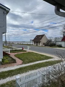 Oysterhaven Cottage-Waterview Balcony & ScreenPrch - Image 4