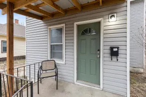 Cozy Nest on Sherman - Image 3