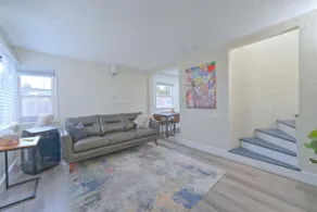 Bothell Two Bedroom Cottage - Image 2