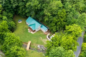 Forest Creek Retreat - private home sleeps 9 - Image 2
