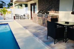 Welcome to Alvarez’s residence - Image 5