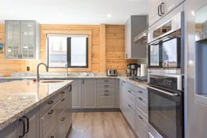 Spacious home on ski hill | Bike Storage | Air con - Image 3
