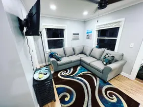 The Bungalow on Betty - Image 5